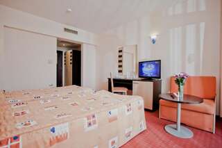 Отель Selena Hotel Созополь Двухместный номер с 2 отдельными кроватями-2